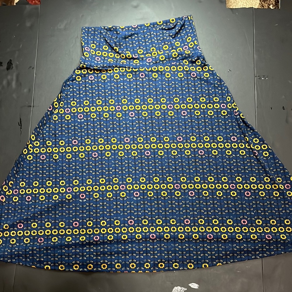 LulaRoe ladies skirt multi print